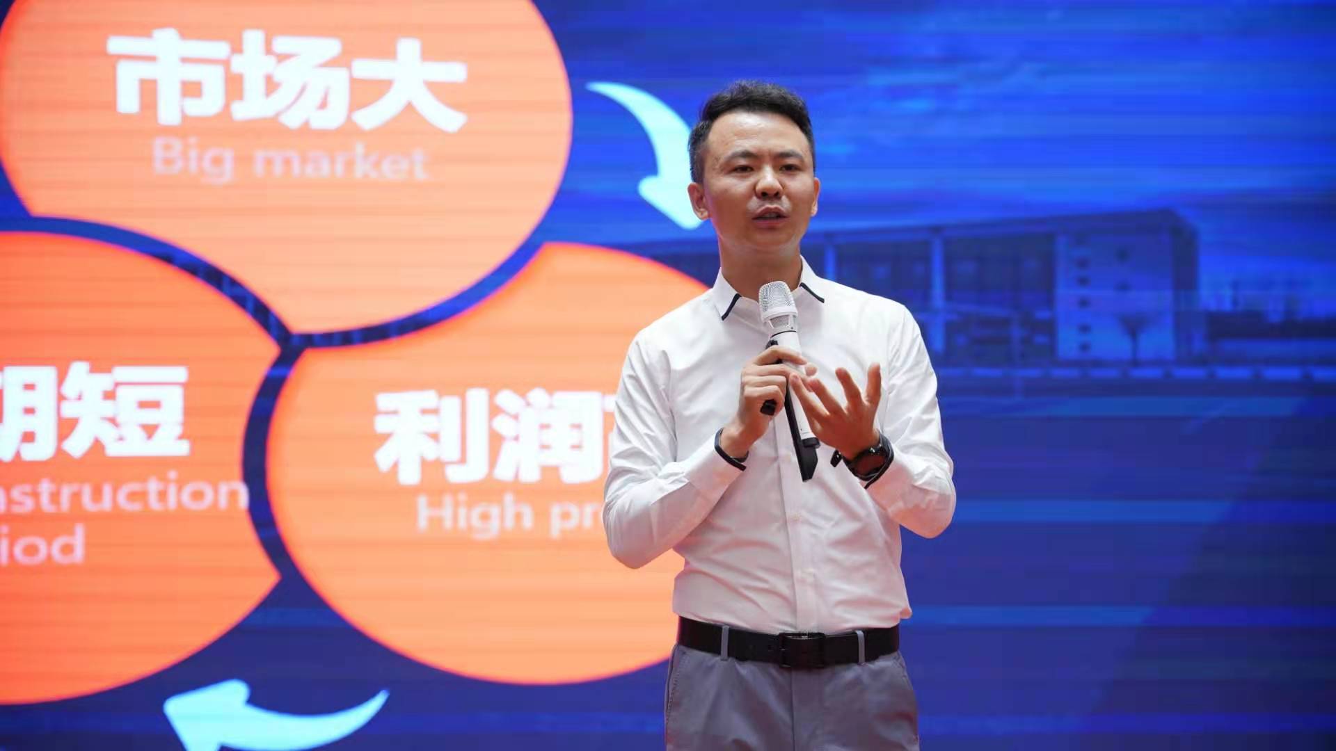 金邦总经理何俊锋.jpg